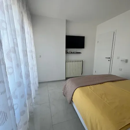 Apartments Ostojic Krk Town Extérieur photo