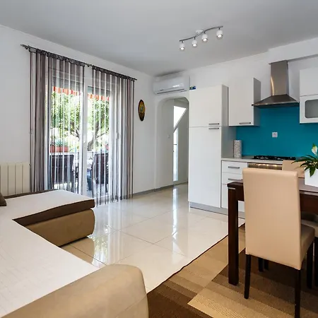 Apartments Ostojic Krk Town Extérieur photo