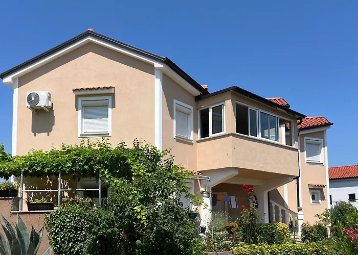 Apartments Ostojic