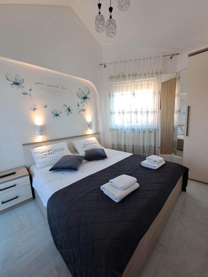 Ostojic Apartment Krk Town