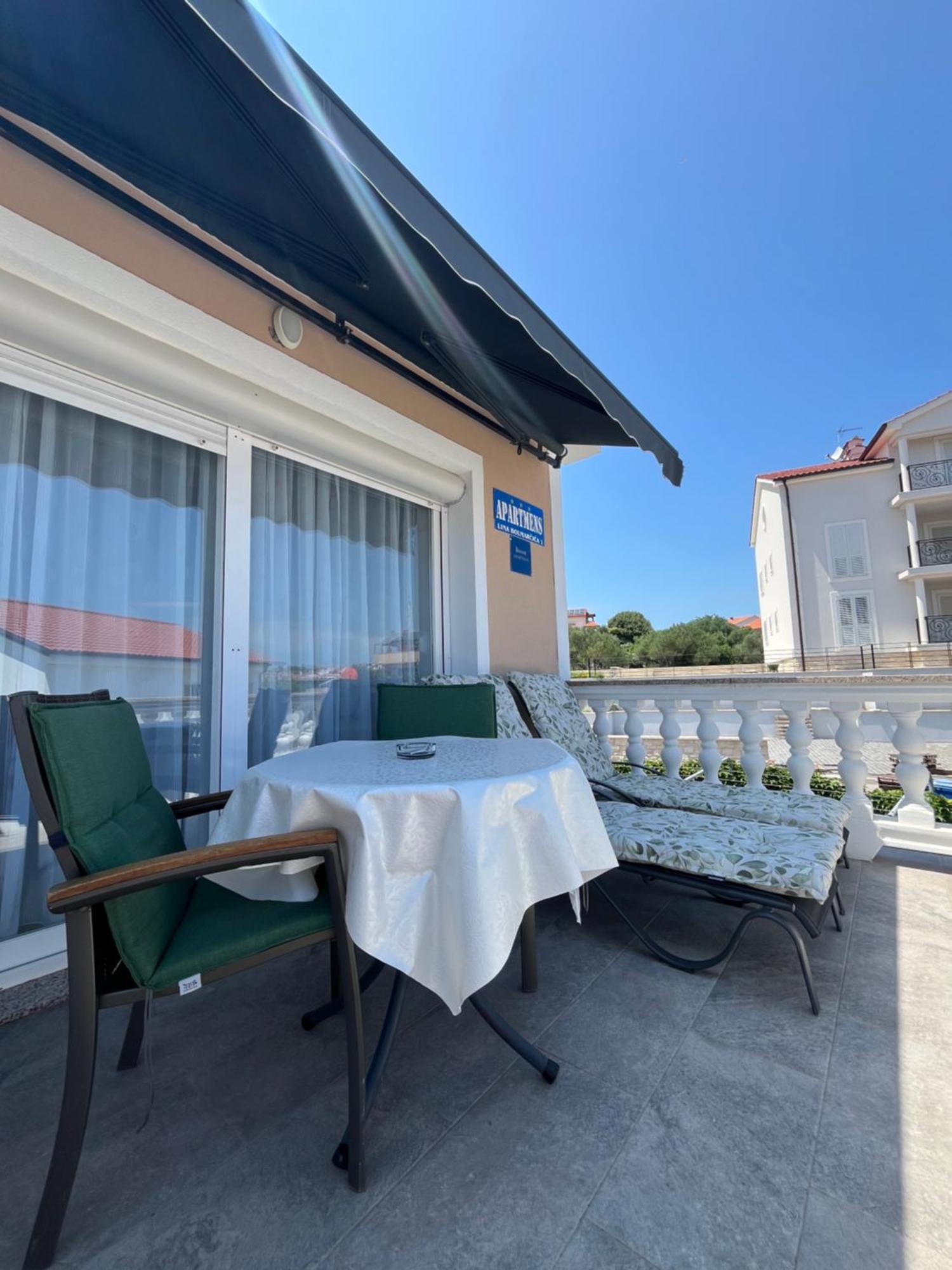 Ostojic Apartament *